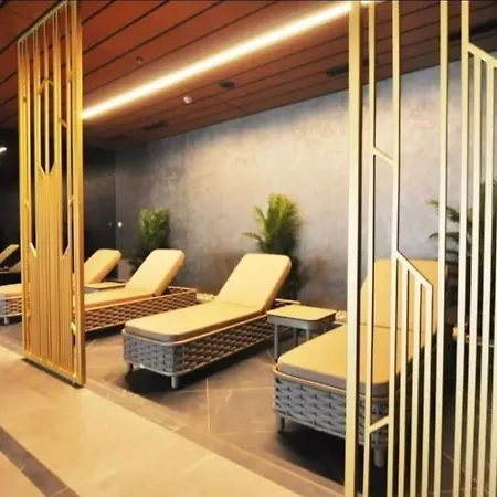 Elegant 2 Bedroom Sinpas Queen Gym Pools Appartamento *