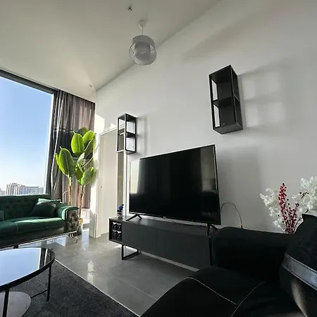 Elegant 2 Bedroom Sinpas Queen Gym Pools *