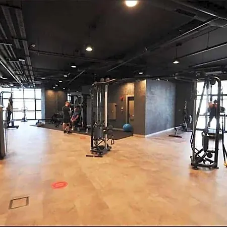 Elegant 2 Bedroom Sinpas Queen Gym Pools Apartamento