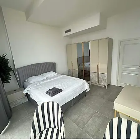 Elegant 2 Bedroom Sinpas Queen Gym Pools Istambul