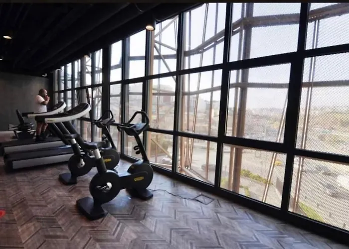 Elegant 2 Bedroom Sinpas Queen Gym Pools 公寓 *