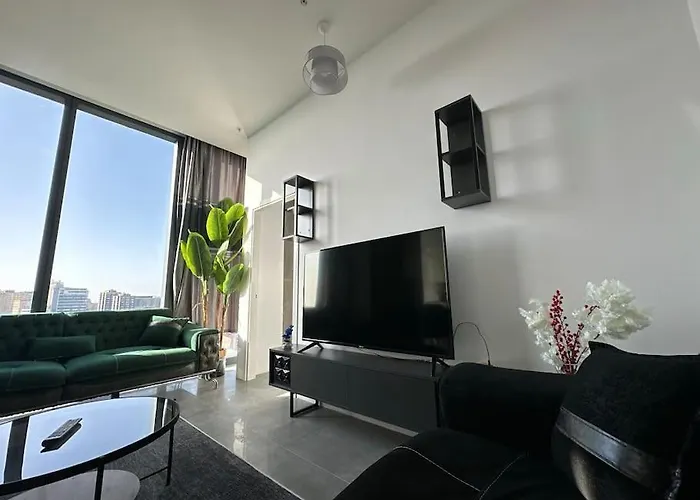 Elegant 2 Bedroom Sinpas Queen Gym Pools *