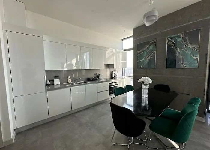 公寓 Elegant 2 Bedroom Sinpas Queen Gym Pools 伊斯坦布尔