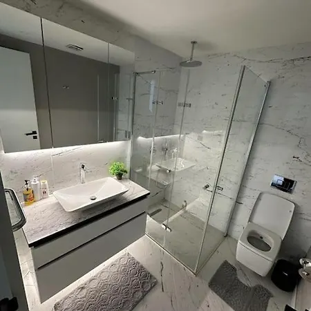 아파트 Elegant 2 Bedroom Sinpas Queen Gym Pools