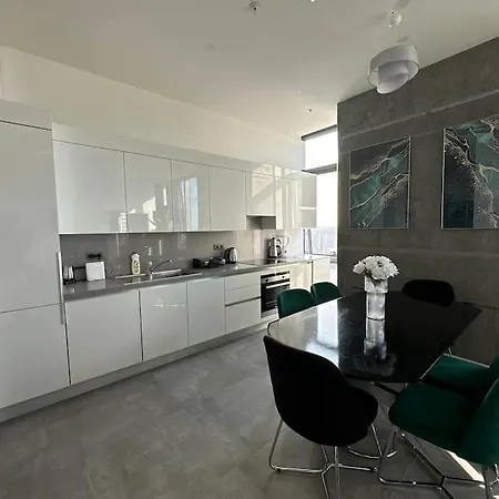 Апартаменты Elegant 2 Bedroom Sinpas Queen Gym Pools Стамбул